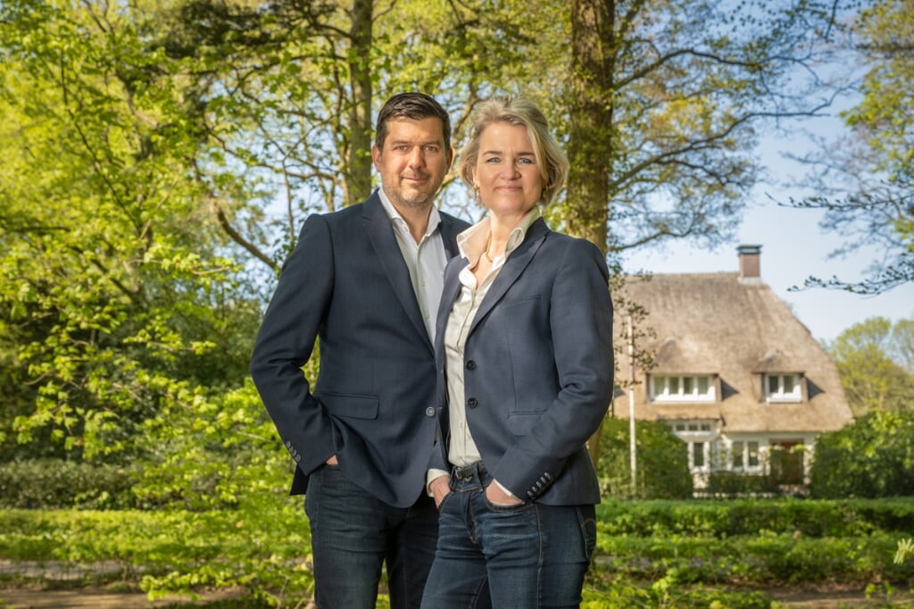 Pascal van Aalst en Tineke Dapper van Duynstreek Makelaars.