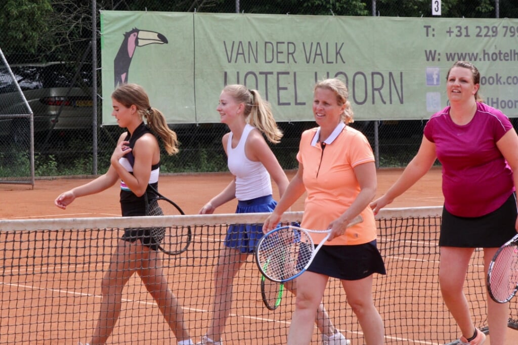  De 42e editie van het Boekweit Olie Tennistoernooi wordt van 10 tot en met 18 juli gespeeld op het tennispark op sportpark de Blauwe Berg. 