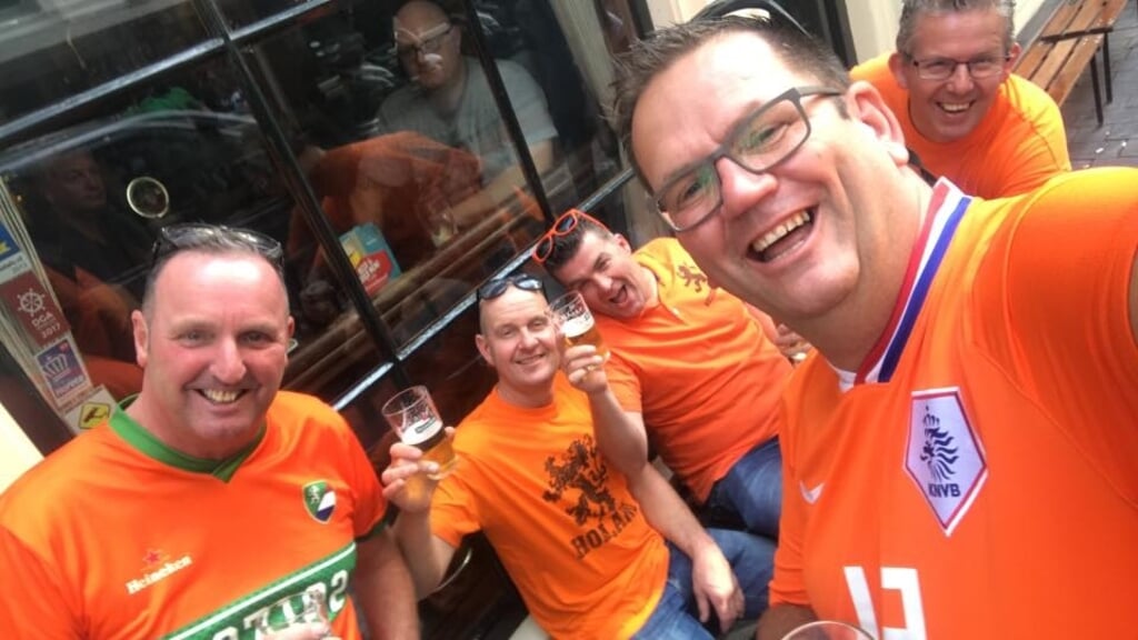 Eric (r) bezocht in 2018 met zijn vrienden de wedstrijd van Oranje tegen Duitsland in de Nations League.