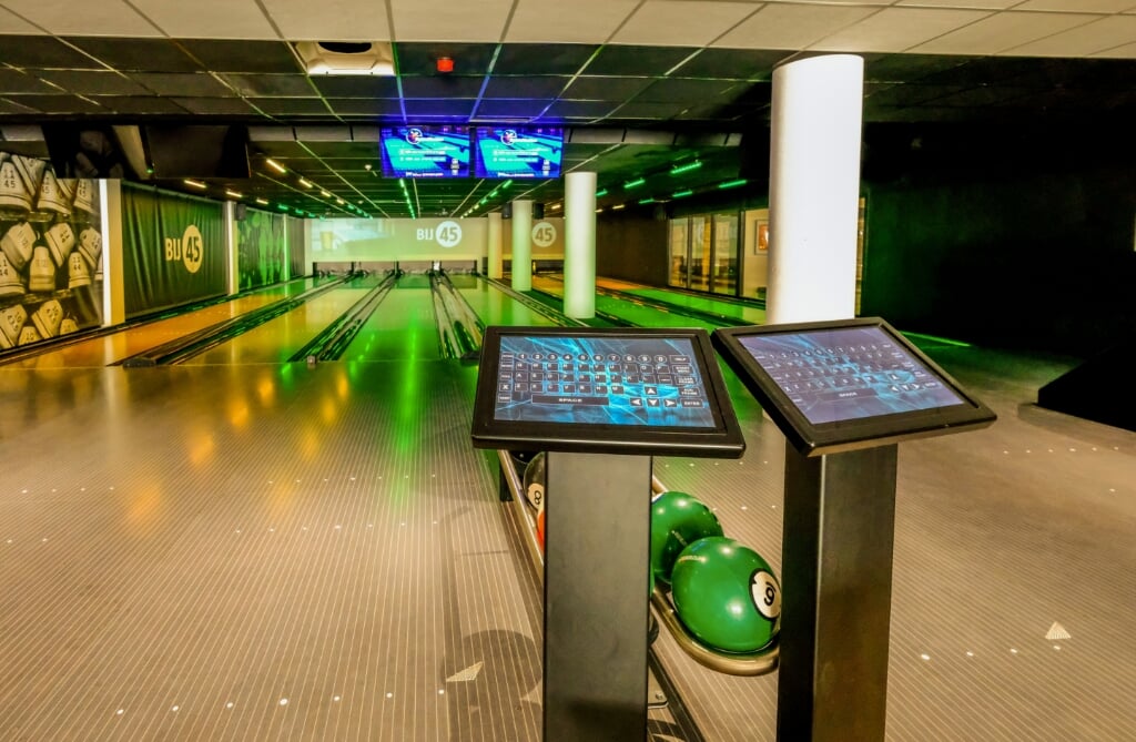 Uniek in Beverwijk de (high tech) bowlingbanen. 