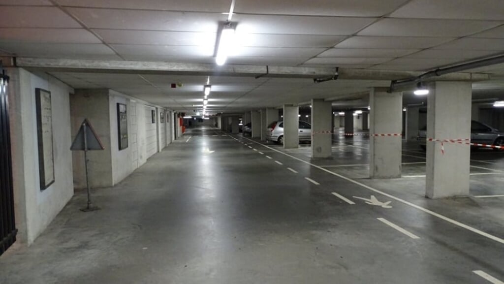 Door een ondergrondse parkeergarage te bouwen, komt er meer ruimte voor woningbouw, zo stelt De Betrokken Poorter.