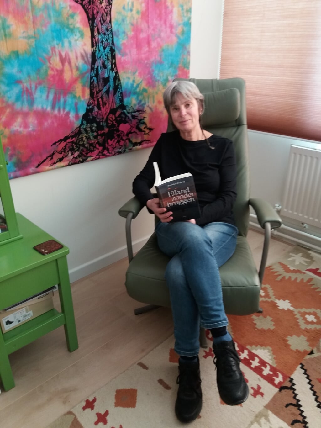 Anneke de Jong met haar nieuwe boek