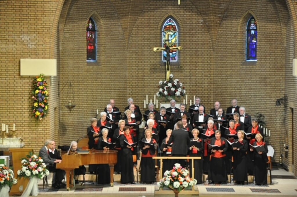 Het koor heeft een gevarieerd repertoire opgebouwd met koorstukken en aria’s uit diverse opera’s. 