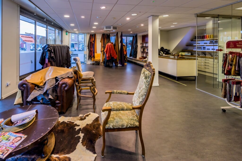 De showroom van 't Meubeltje in Volendam.
