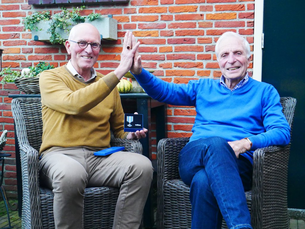 Henk Zwinkels (l.) en Kees Enthoven hebben inmiddels ook grote schaatstochten gereden in Oostenrijk en Canada, maar het begon allemaal in het Westland.