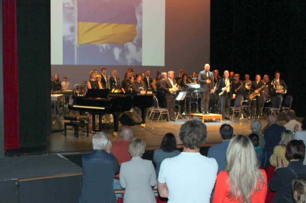 Tijdens het benefietconcert werd het nationale volkslied van Oekraïne gespeeld, door DSS uit Aarlanderveen. Uit respect werd het volkslied staande beluisterd door het publiek.