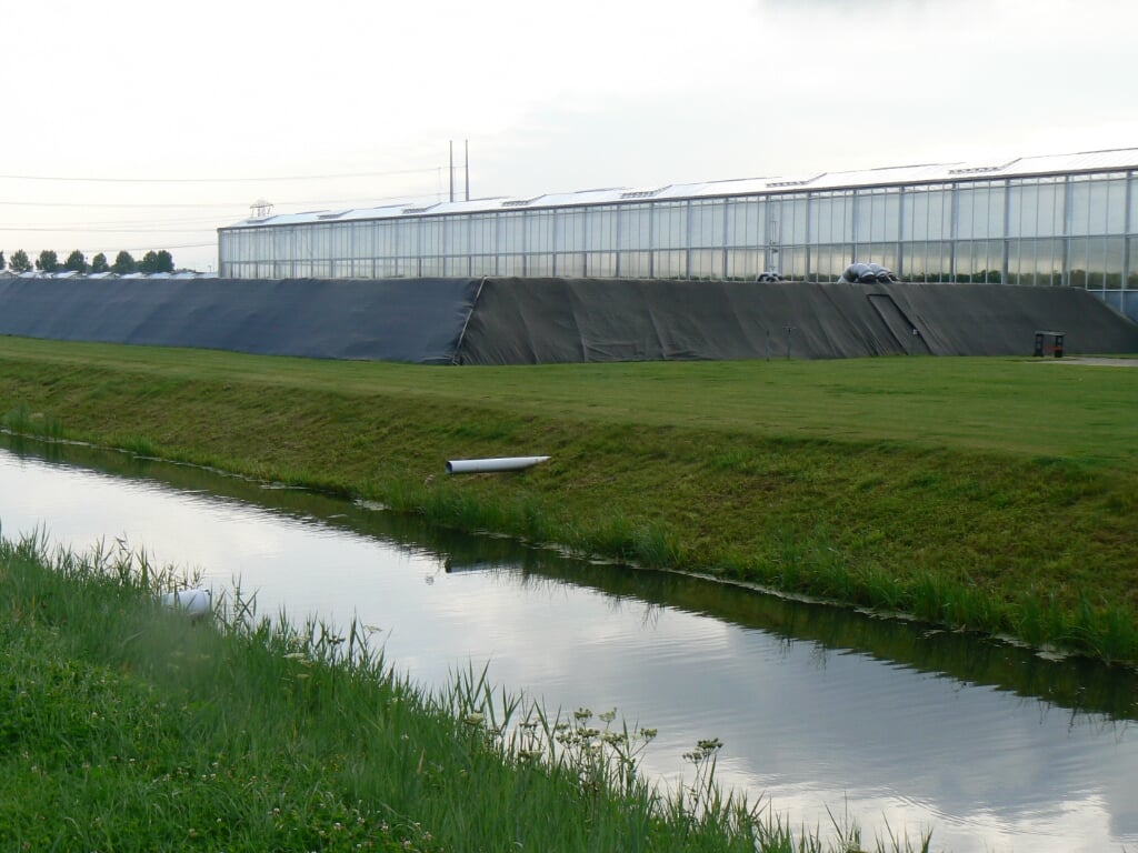 Delfland monitort de waterkwaliteit en brengt daarover jaarlijks een rapportage uit. 