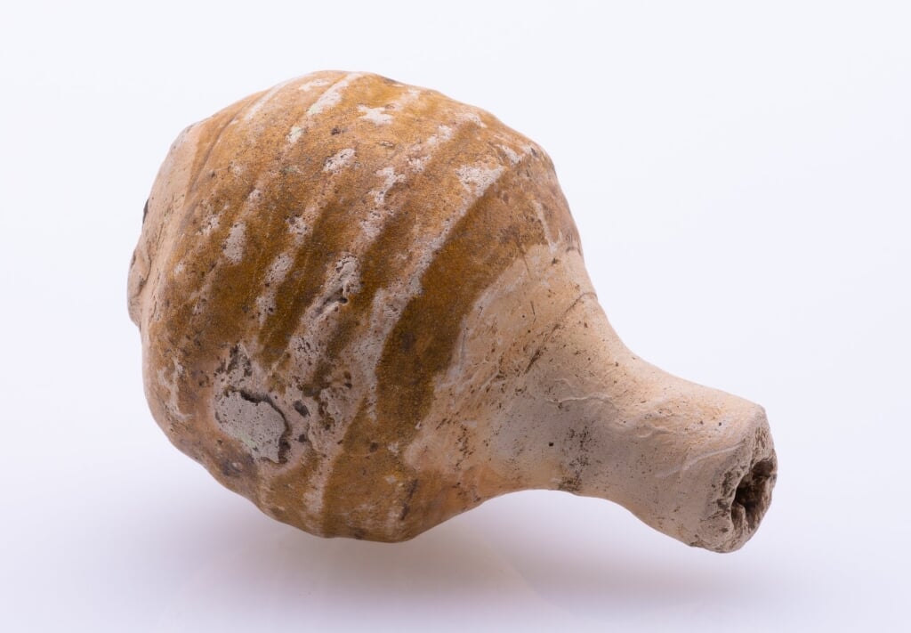 Middeleeuwse rammelaar gevonden in de Holiërhoekse polder.