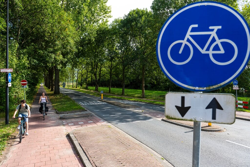 De Lange Kleiweg, mogelijk straks een snelle fietsroute, zonder doorgaand autoverkeer.