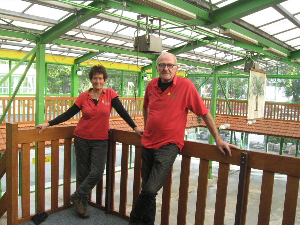 Mieke en Arie Buitelaar trekken op vrijdag 30 september de deur van het tuincentrum definitief achter zich dicht.