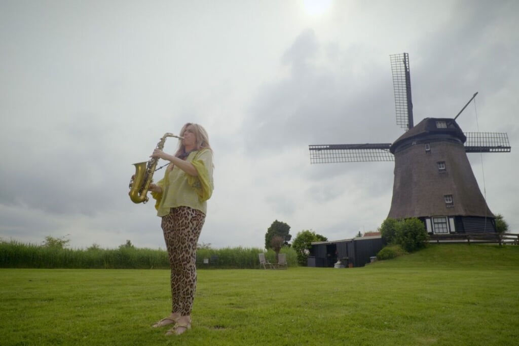 De film Candy is op 18 januari te zien bij Parkvilla. Saxofonist Aubrey Snell zorgt voor live muziek.  
