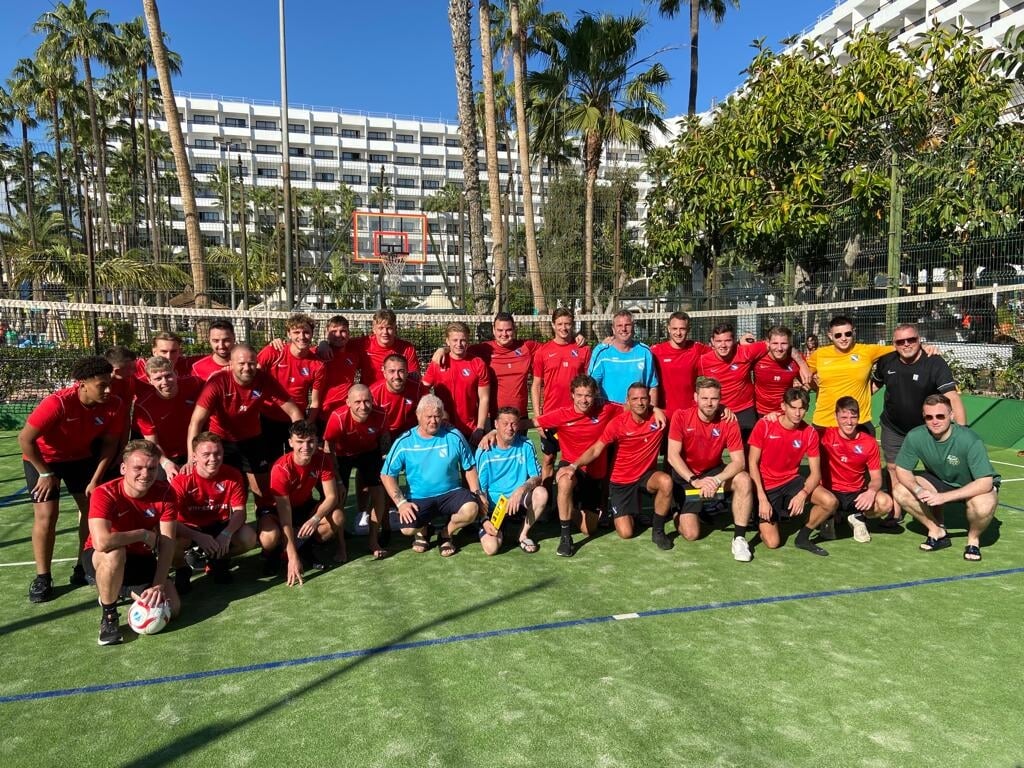 Na het voetvolleybal toernooi bij ons hotel in Gran Canaria.