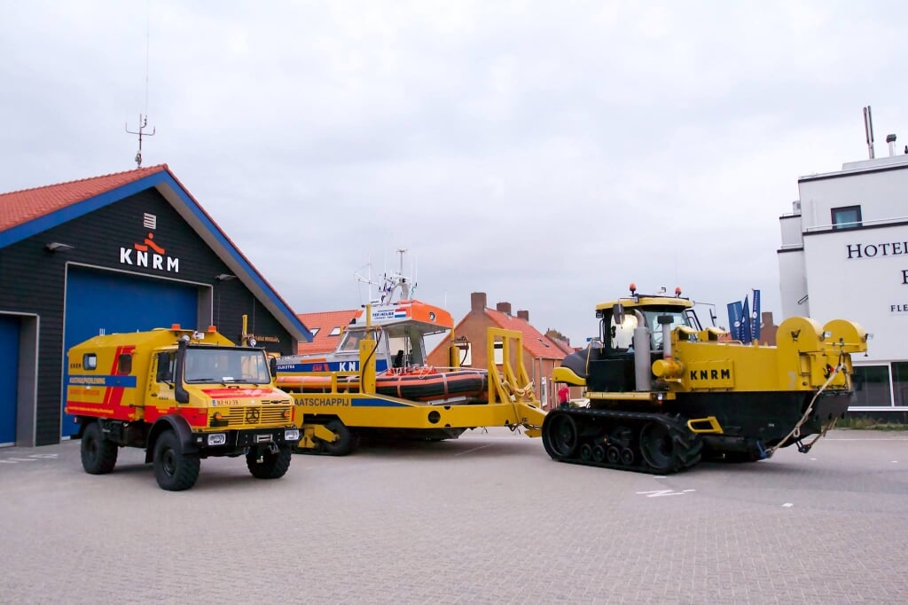 De KNRM Ter Heijde ontvangt 1.000 euro van het Rotterdamse Havenbedrijf.