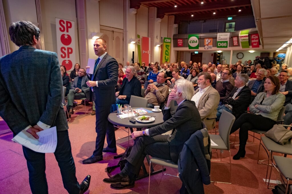 Haarlem - Lijsttrekkersdebat met onder anderen hoogleraar Erik Schreder