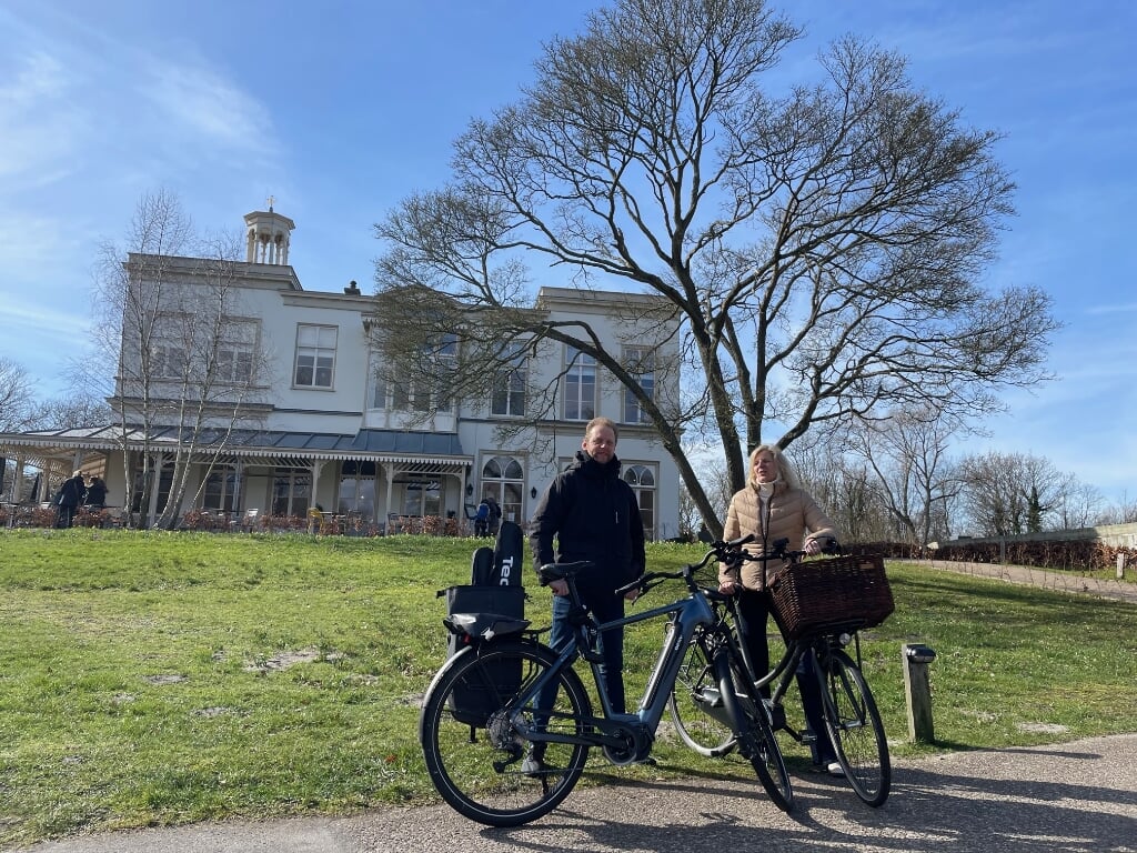 Fietsburgemeesters Remco de Rijk en Karin Zwinkels trokken samen op voor de fietstocht.