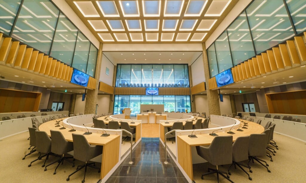 De Statenzaal in het Provinciehuis in Den Haag wacht op 55 nieuw gekozen leden.