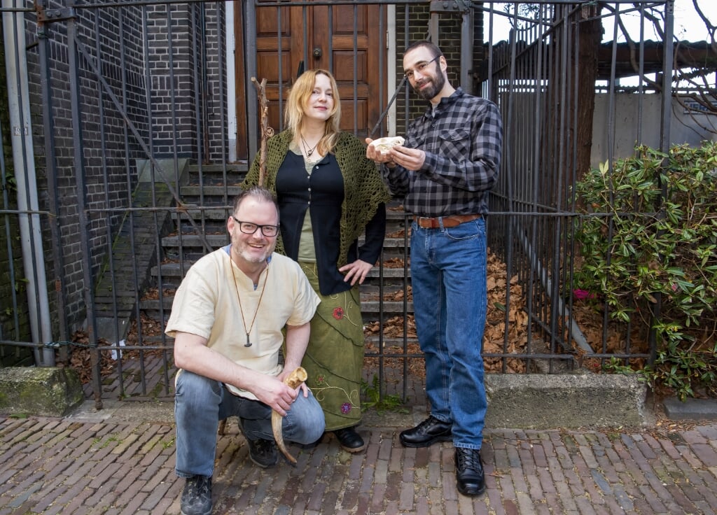 Teyn, Dirkje en Martijn geven workshop “Heidendom en Hekserij van de Lage Landen”