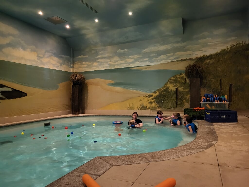 De Alphense zwemschool Spetterclub maakt van een nood een deugd.