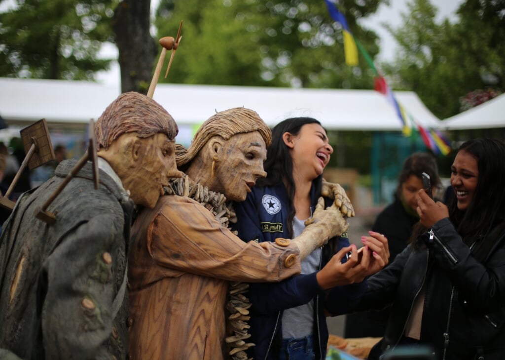 'Het culturele festival Parkkunst is dé happening op Koningsdag', stelt Parkvilla.
