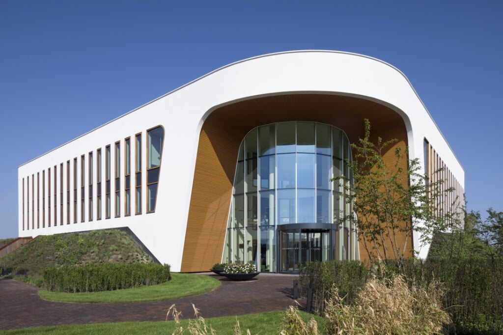 Het Oogcentrum Noordholland in Heerhugowaard was in 2021 de winnaar van het mooiste bedrijfsgebouw.