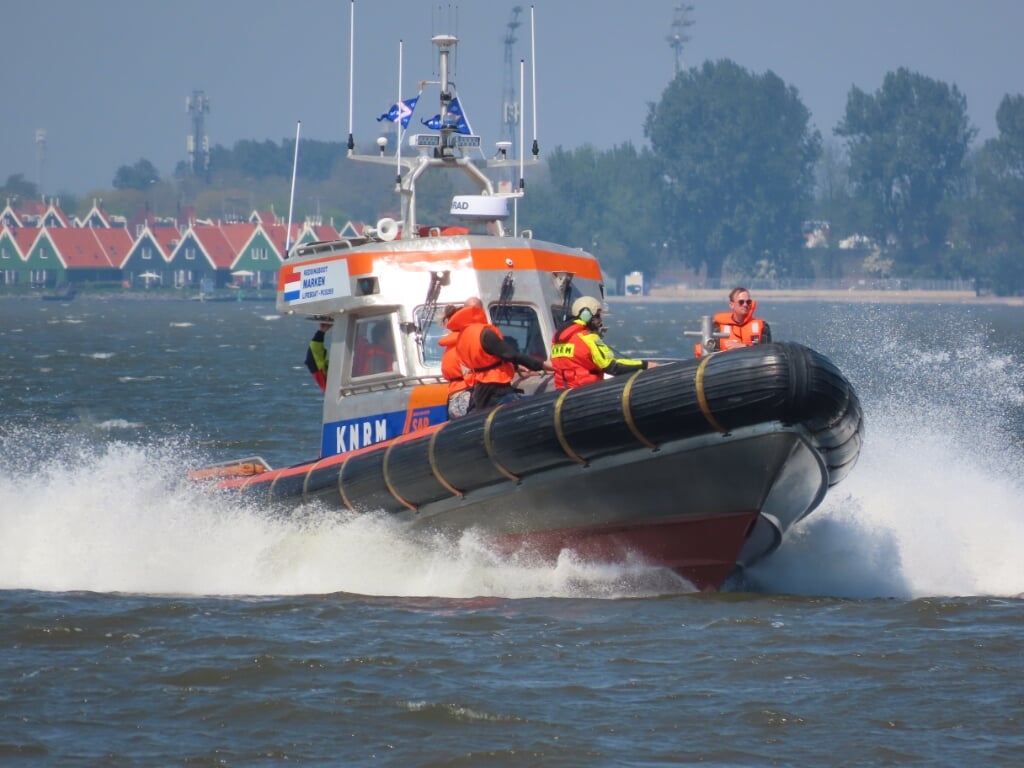 Afgelopen zaterdag werd de jaarlijkse Reddingbootdag gehouden en konden donateurs bij KNRM Marken meevaren op een van de schepen.  