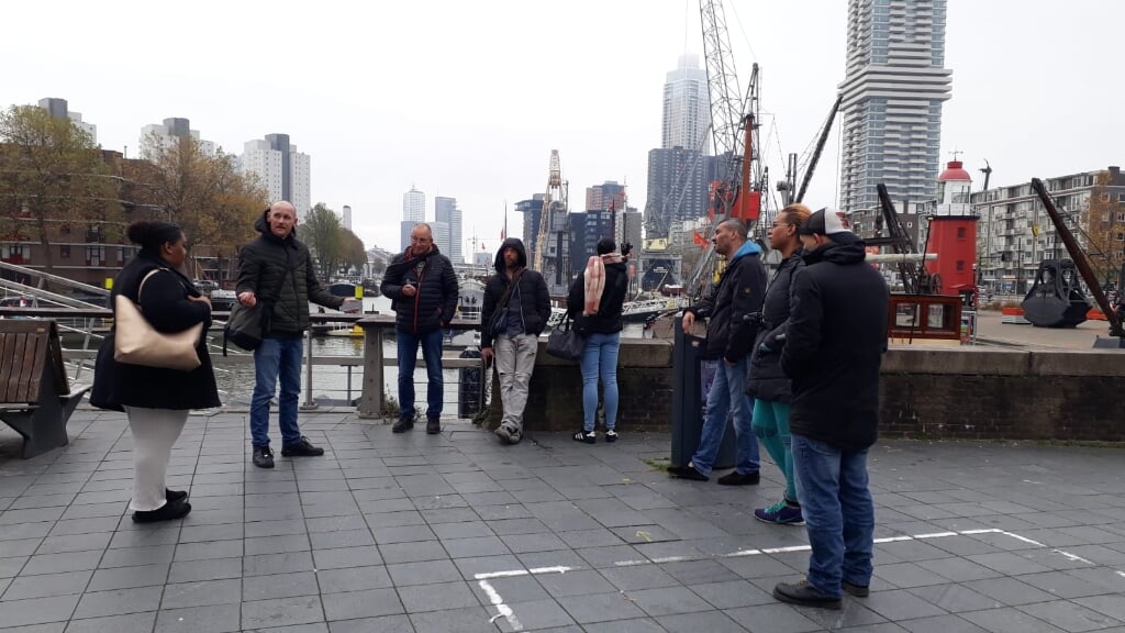 Deelnemers aan project bezoeken Rotterdam.