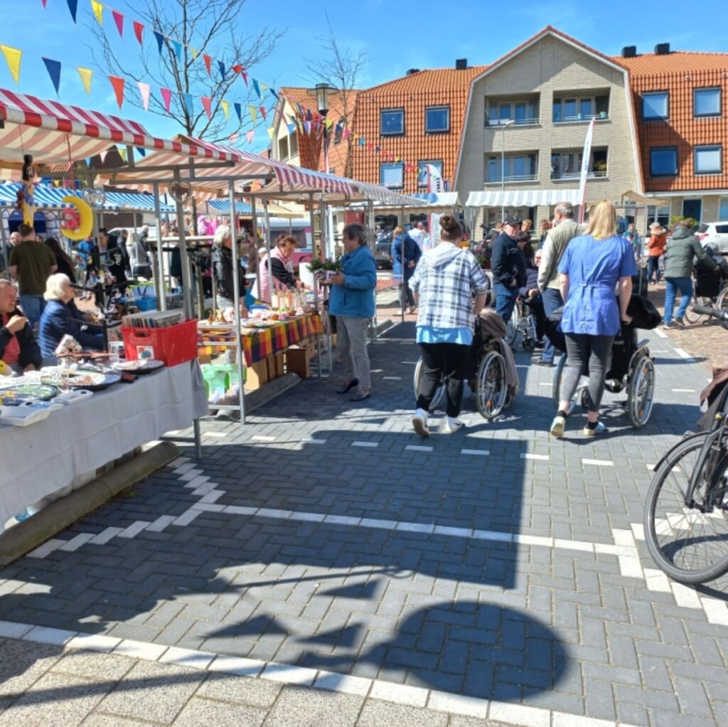De Eerste Markt aan Zee in |Ter Heijde had prima weersomstandigheden.