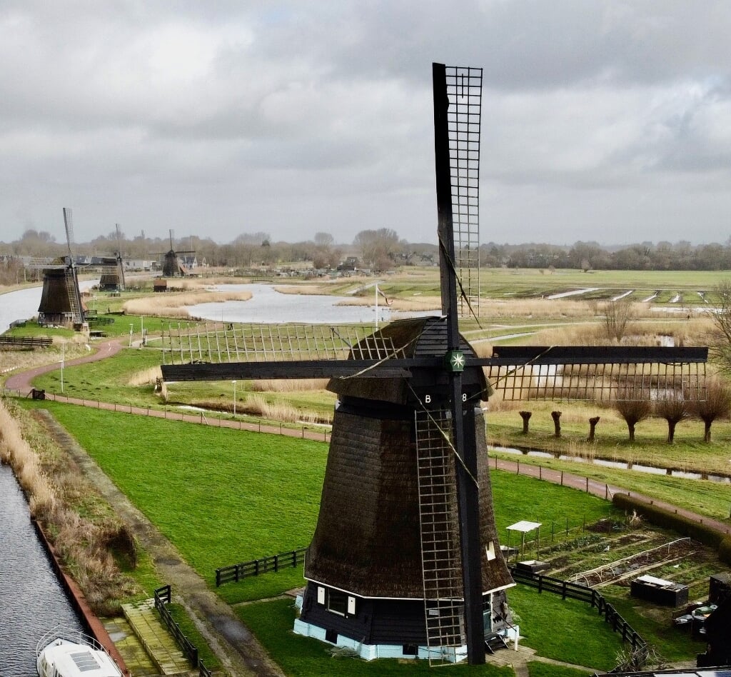 De molens B,C,D en E aan de Molenkade te Alkmaar/Oudorp.