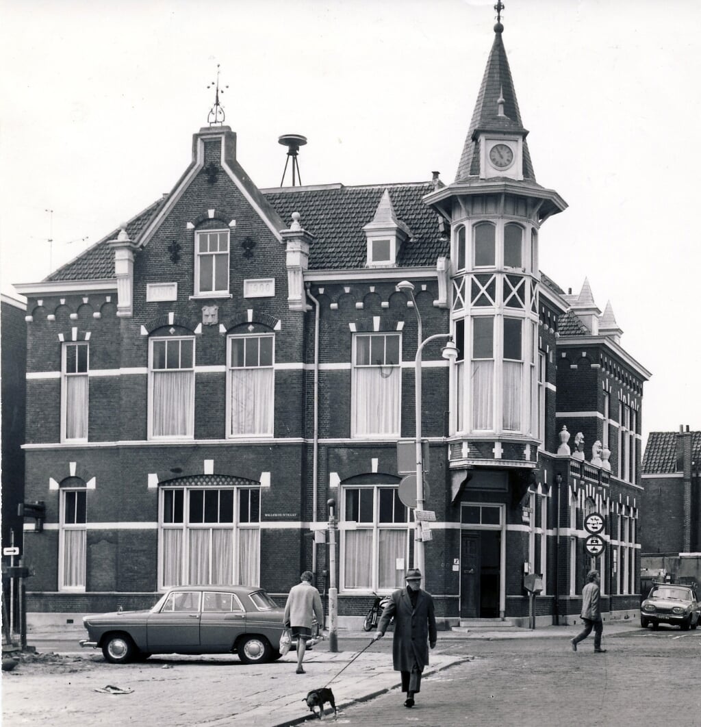 Het oude gemeentehuis van Loosduinen.