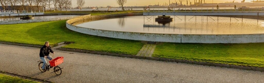 Op AWZI De Groote Lucht in Vlaardingen maakt Delfland het afvalwater schoon van de inwoners en bedrijven in Vlaardingen, Schiedam, Maassluis, Maasland en De Lier. 