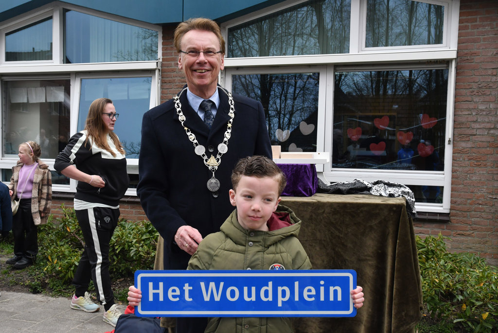 Het plein van basisschool 't Vierspan locatie de Woud heeft een metamorfose ondergaan met een nieuwe naam.