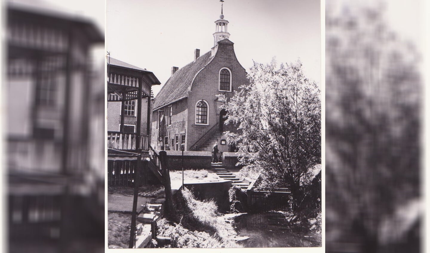 Kaaistraat, stadhuis, muziektent en omgeving in 1956. Foto: Stichting Oud Geervliet.