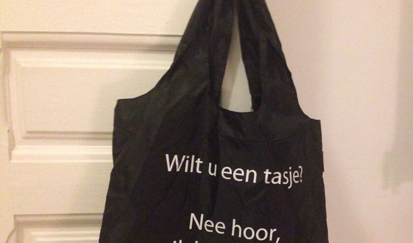 Neem bij het winkelen altijd een tas mee.