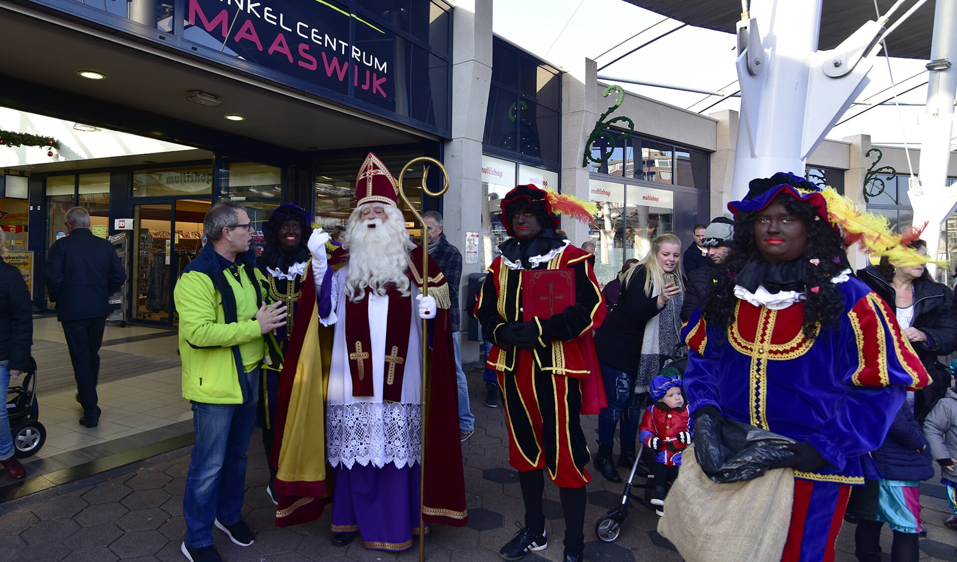 Sinterklaas zorgt voor gezelligheid in Maaswijk