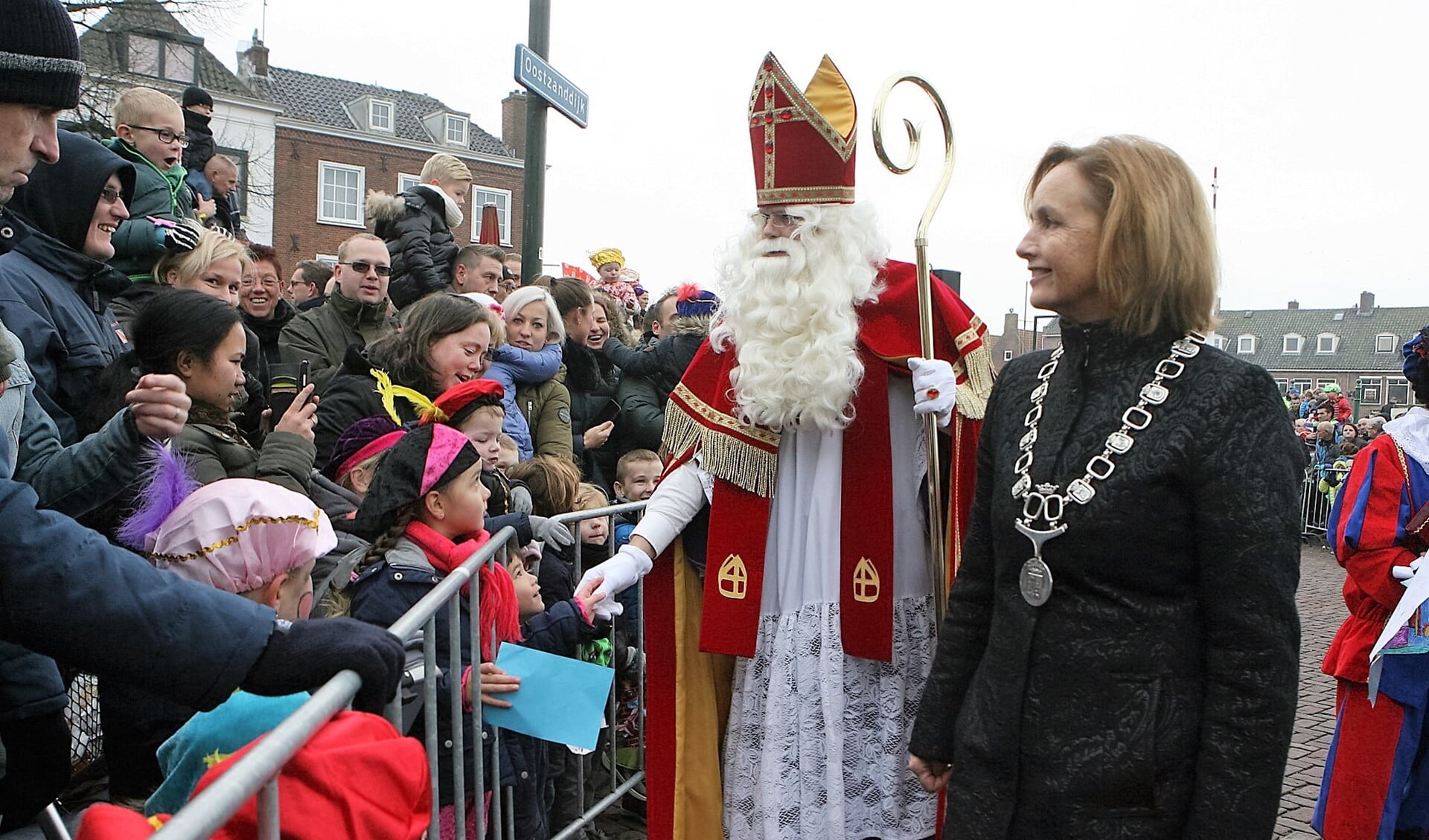 Sinterklaas zal dit jaar niet samen met de burgemeester door de Vesting lopen. 