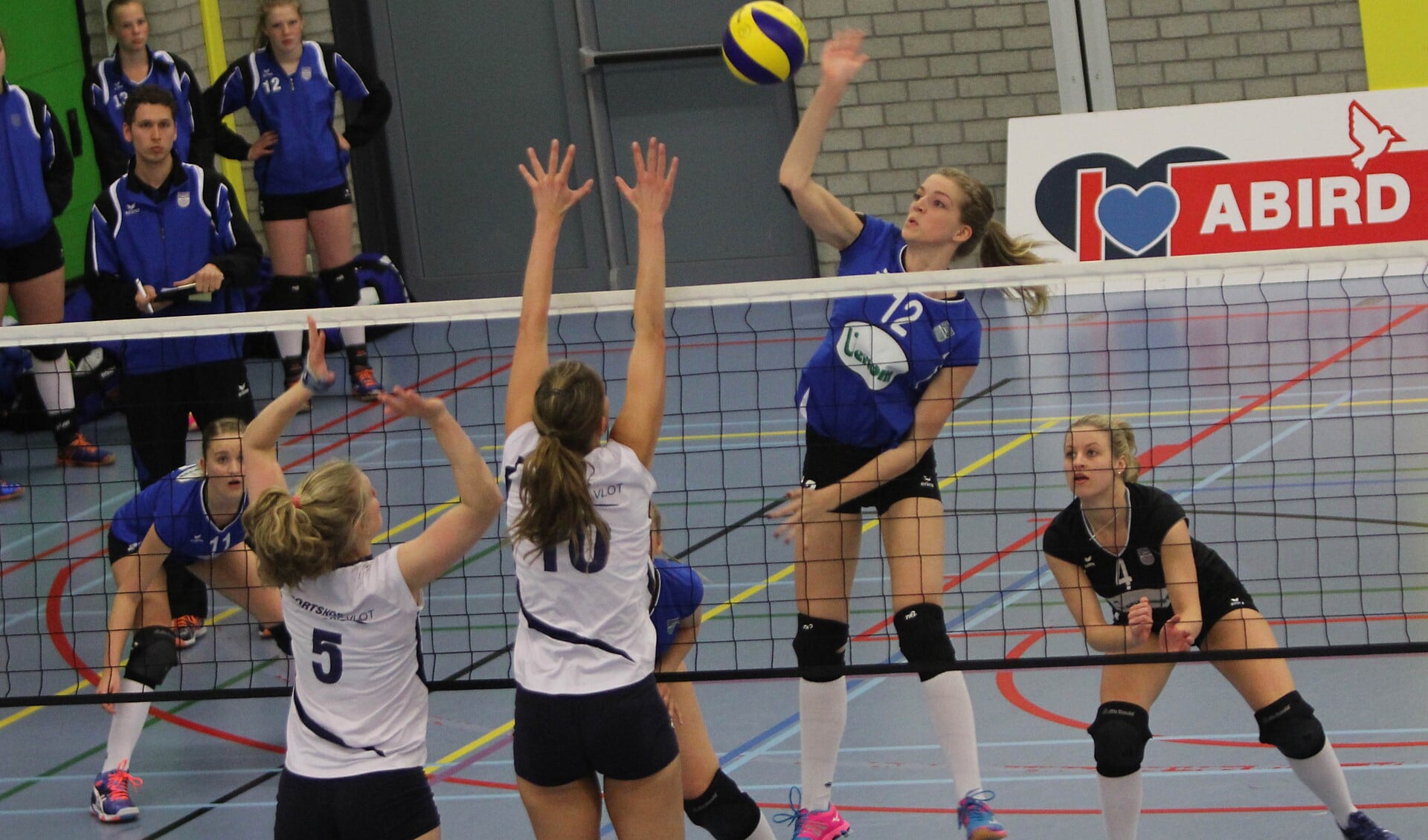 De vrouwen van Spivo hebben het degradatiespook na een ongekende inhaalrace van zich afgewend. Foto Peter de Jong.