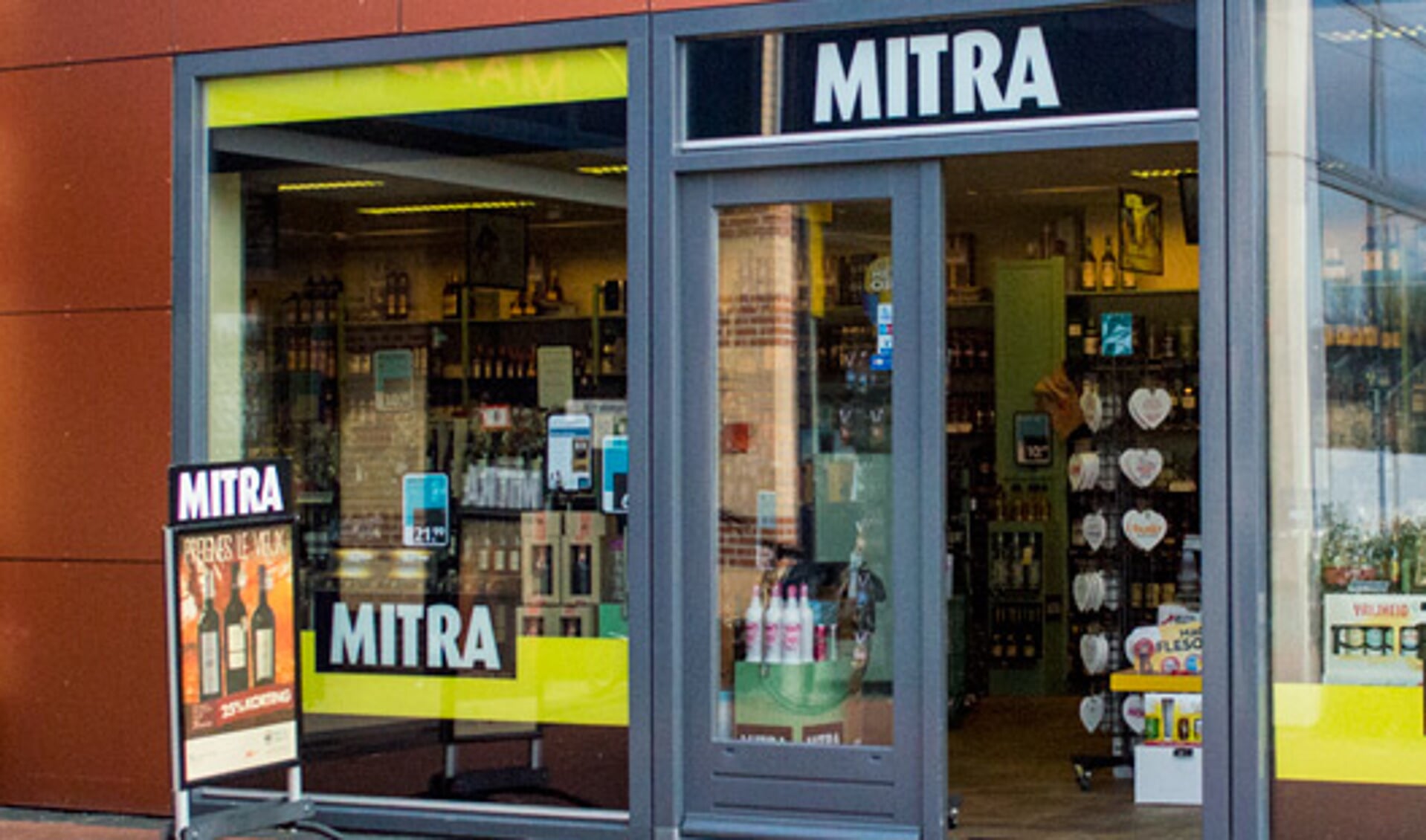 De Mitra in Maaswijk is gewoon open, net als die op Vlinderveen.