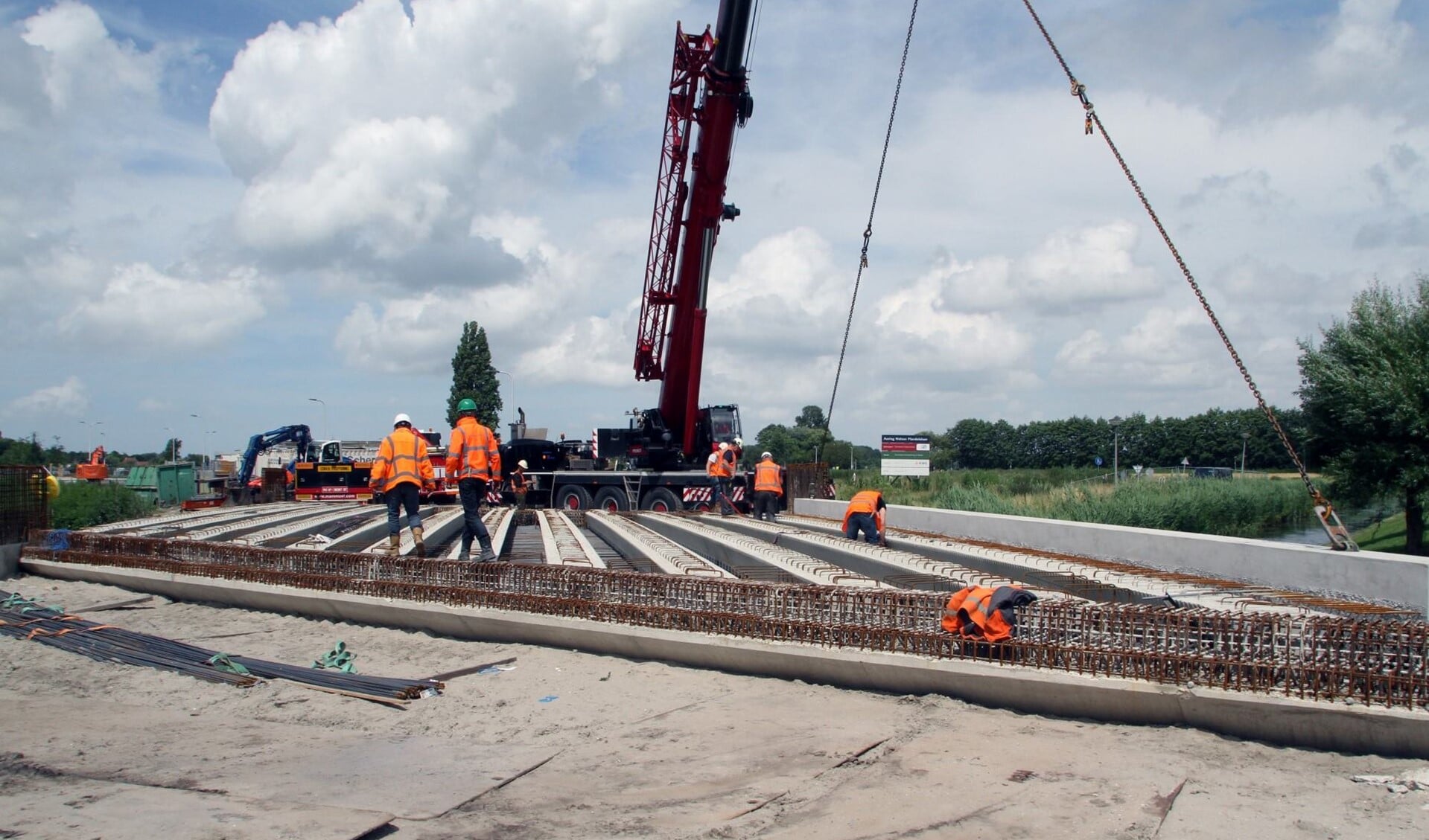 Wanneer de weg aan gaat sluiten op de N57 staat nog niet vast, maar we houden u op de hoogte.
