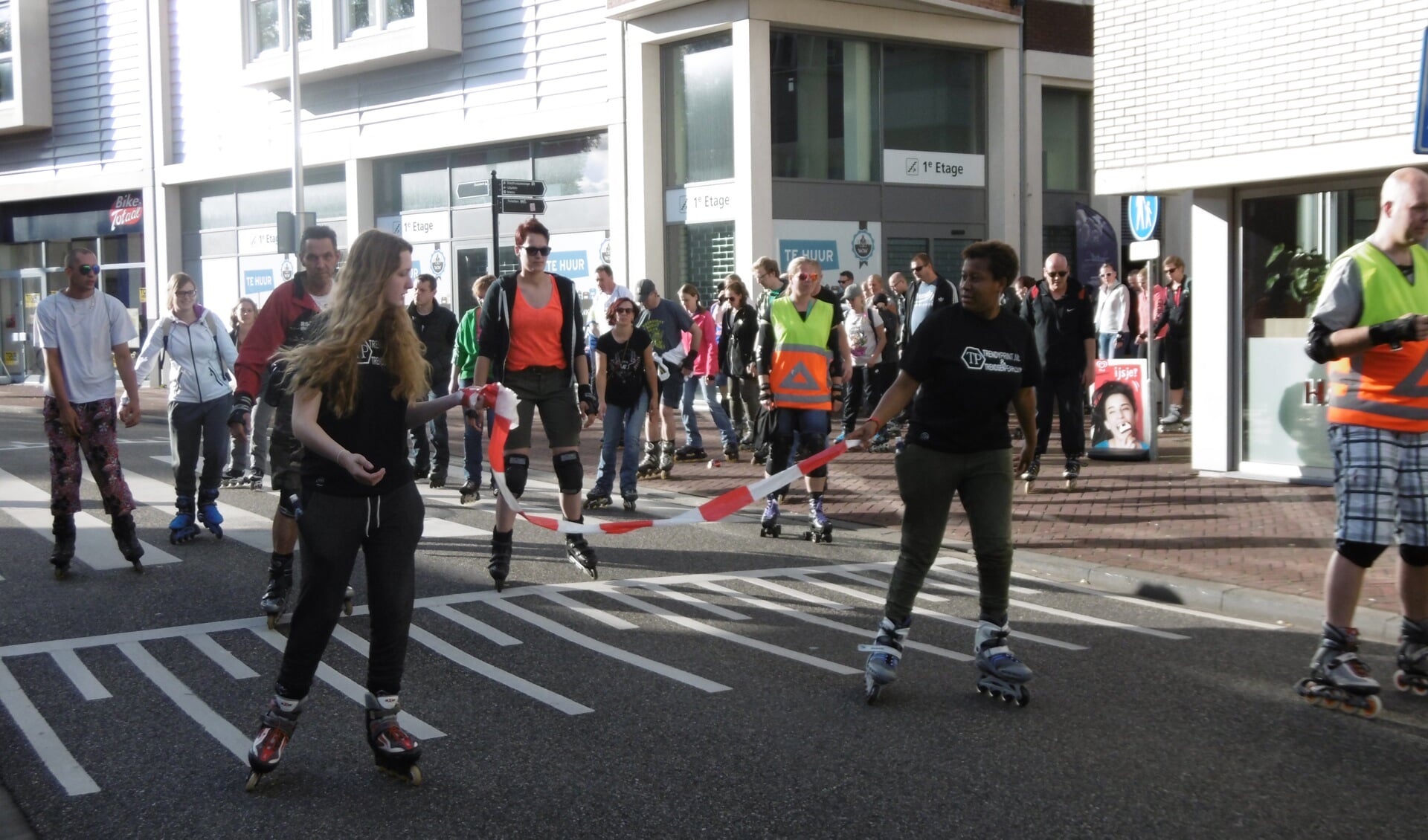 Zes donderdagavonden kan er worden meegedaan aan de Skate Night. Foto's: Anita Tempelman