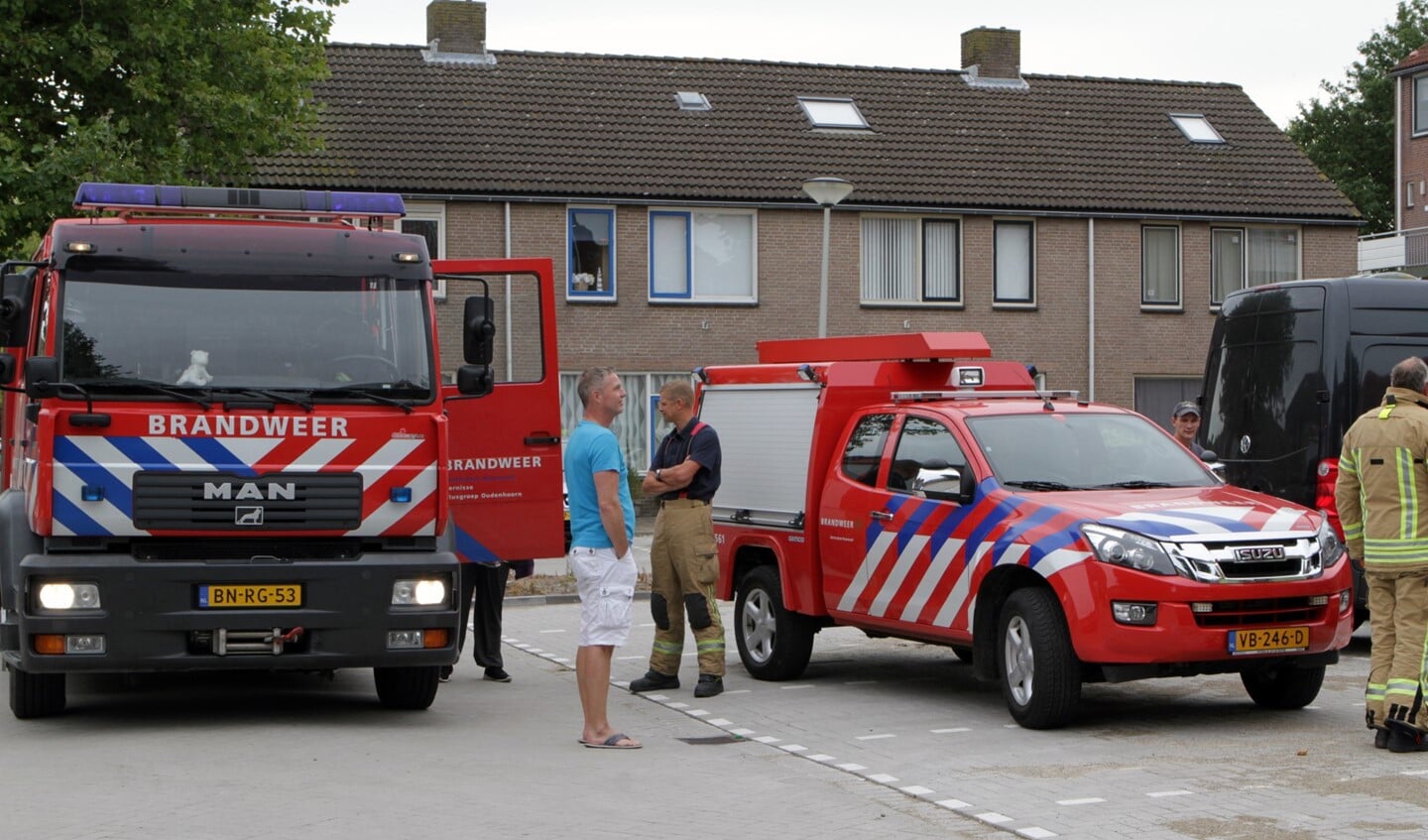 Brandweer arriveert aan de Melkweg.