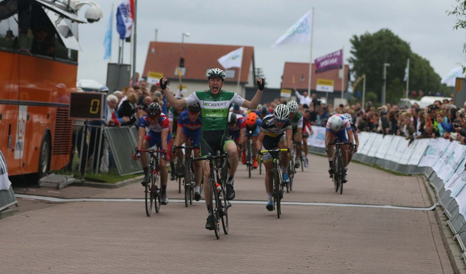 Daan van Sintmaartensdijk snelde vorig jaar tijdens het NK voor junioren in Oude Tonge naar de landstitel. Foto Dick Soepenberg.