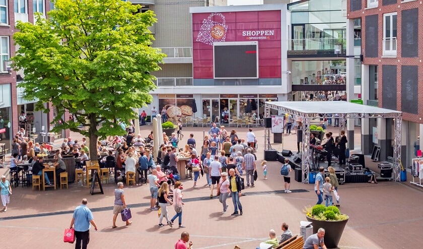 Een dergelijk beeld is per 1 juni nog niet mogelijk, maar genieten op het terras is wel mogelijk.