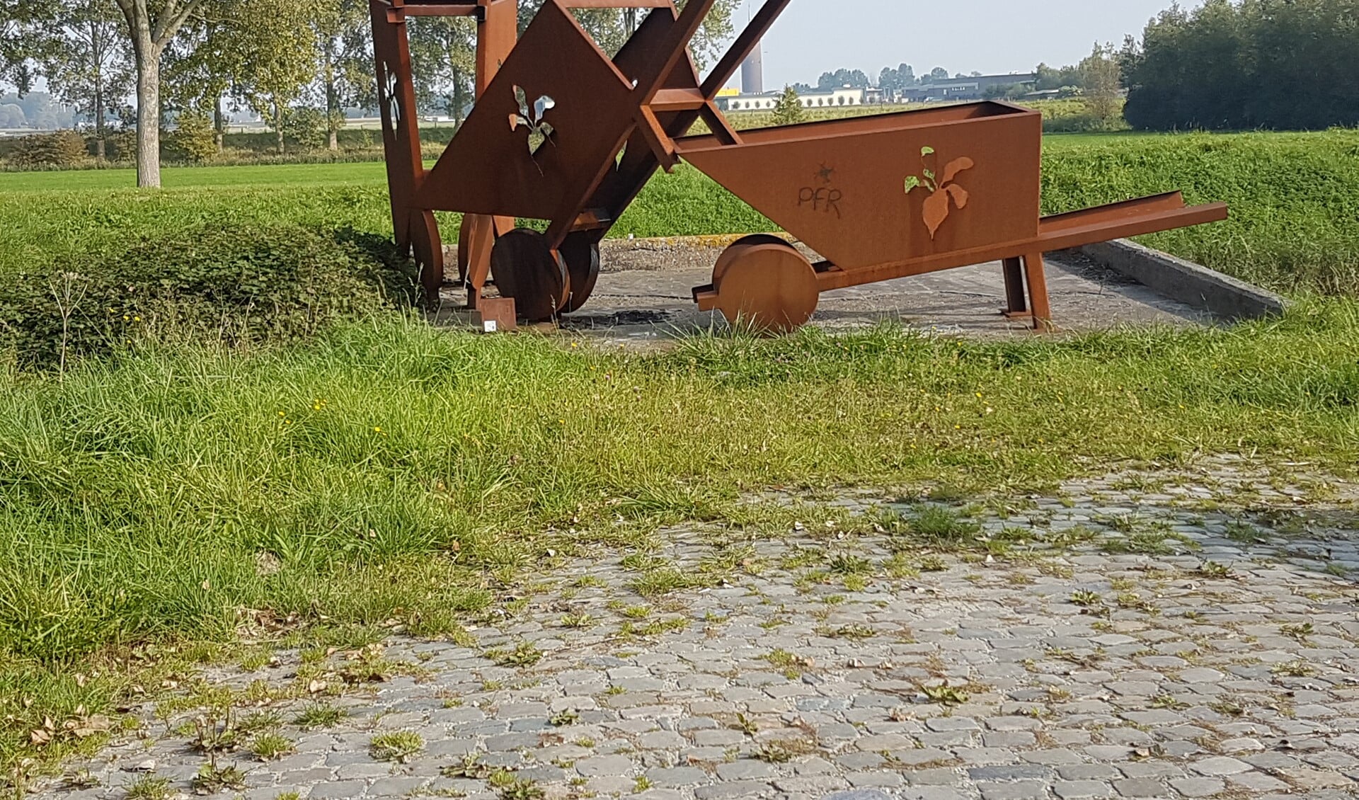 In de kern Dirksland ligt de nadruk op het verhaal van de bietenkade in relatie met het dorp. (foto: Nick Ehbel)
