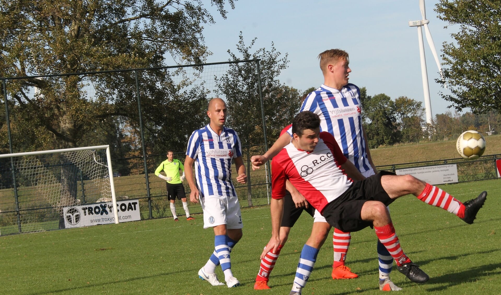 Abbenbroek verloor zaterdag met een klein verschil, 2-1, haar wedstrijd bij Zwartewaal. 