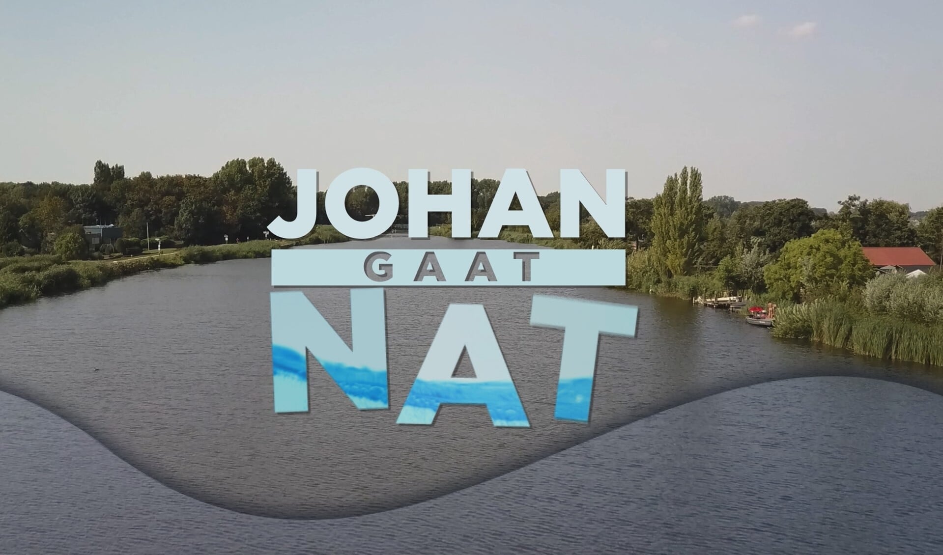 In Johan gaat Nat onderzoekt presentator Johan Overdevest de rol van water in de provincie Zuid-Holland. 