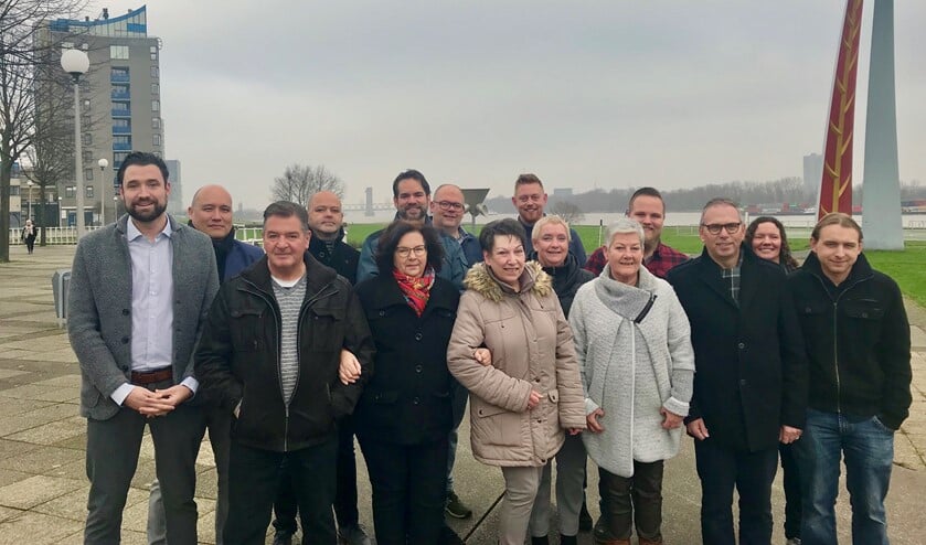 De kandidaten van Nissewaard Lokaal. Linda Muntz ontbreekt op de foto.