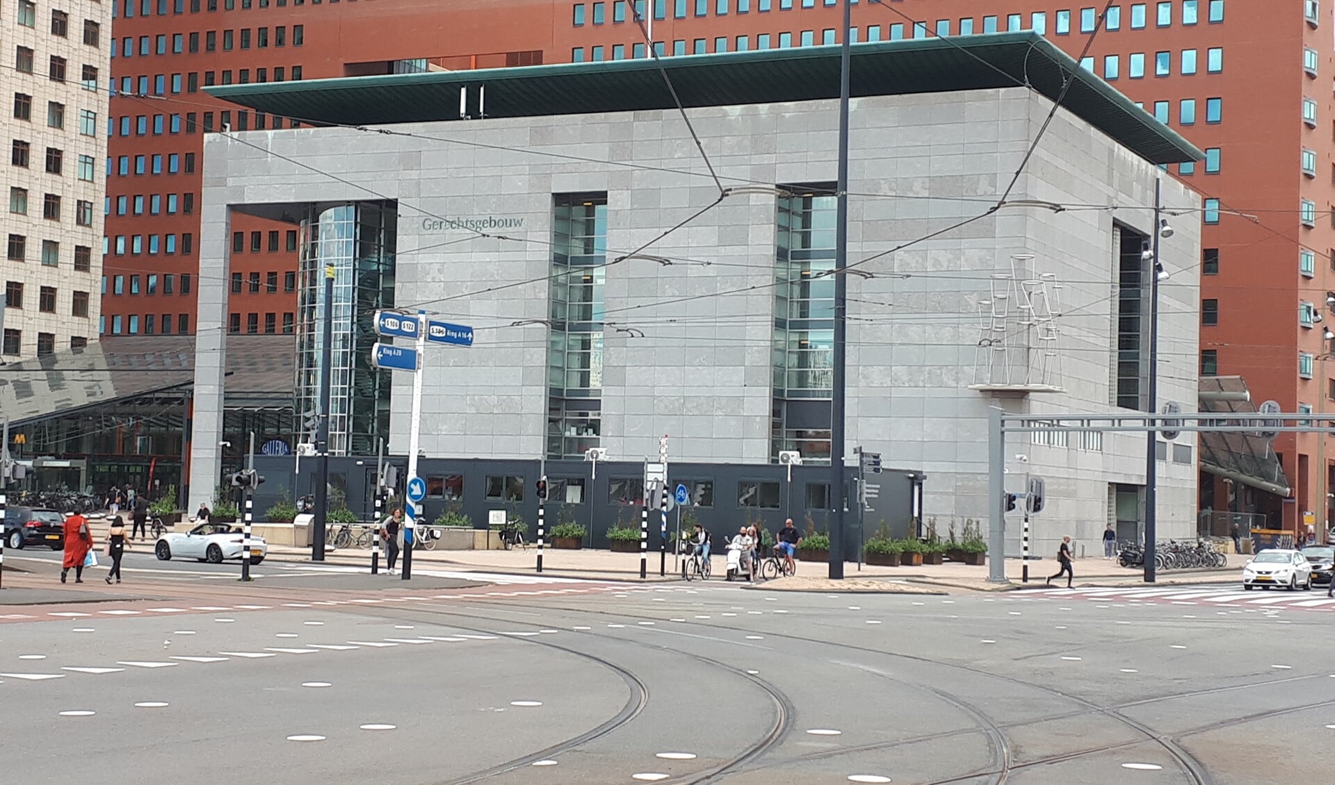 Het Rotterdams gerechtsgebouw waar Leon van M. werd veroordeeld tot 15 jaar cel