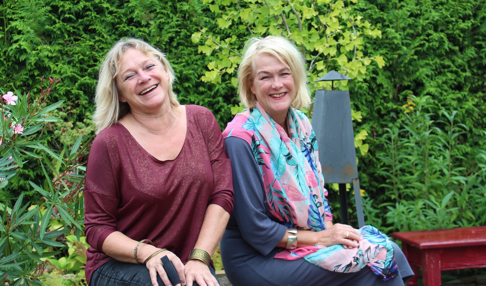 Annette Rietveld en Margaret van Rooijen roepen andere creatieve mensen op zich aan te melden