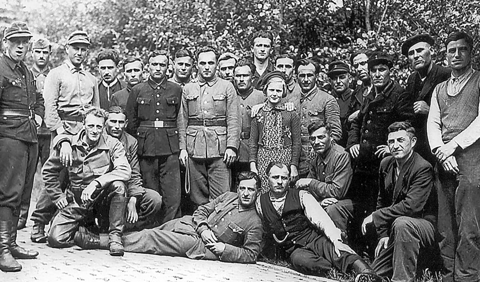 Georgische soldaten in Duitse dienst met Texelaars. (Foto: LOMT)