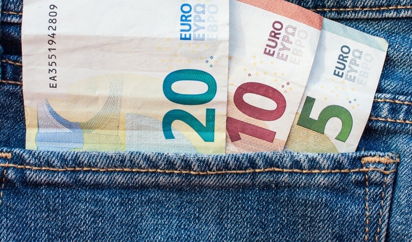 U kunt onder andere terecht voor financiële en administratieve vragen.